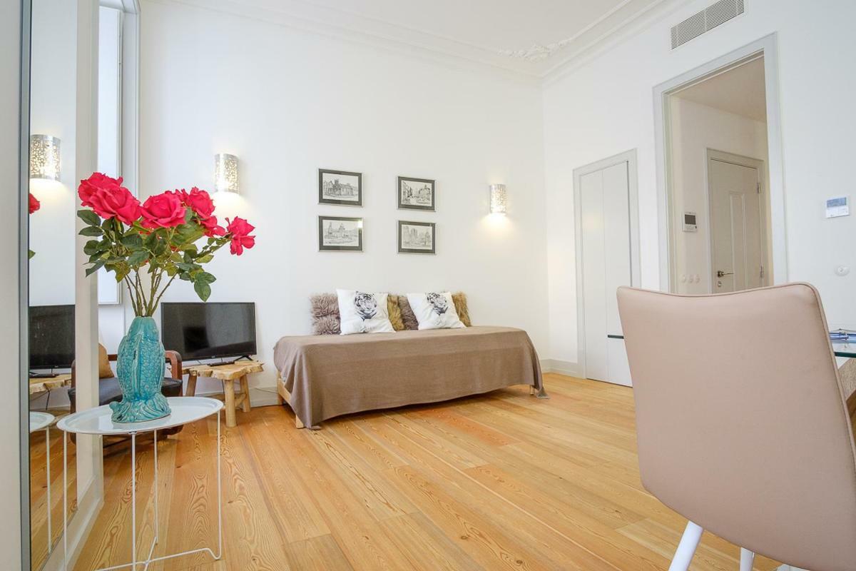 Superb Apartment In Historical Centre Lisbon Luaran gambar